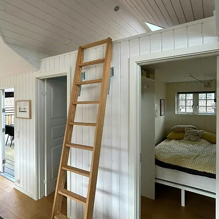 펜션 Modern Family House Close To And Forest 그레나